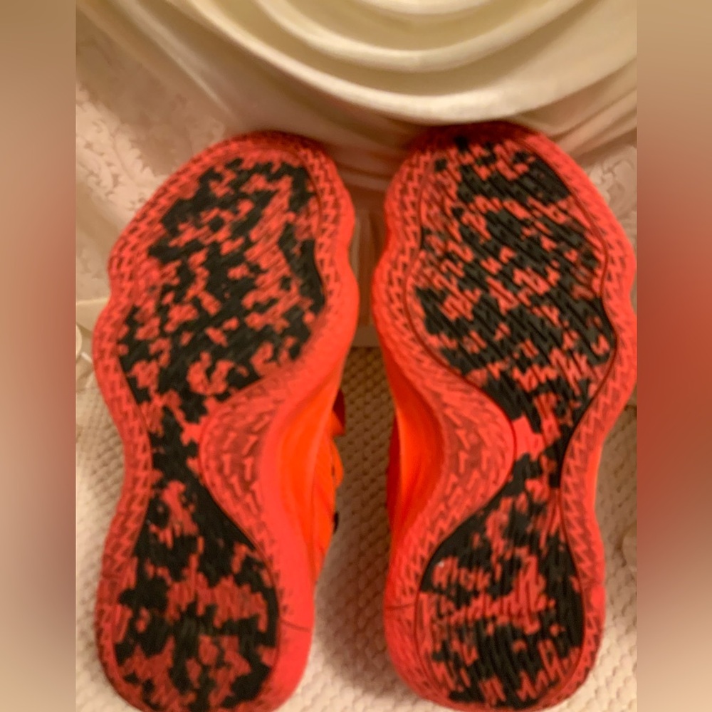 ADIDAS - Picture 12 of 12